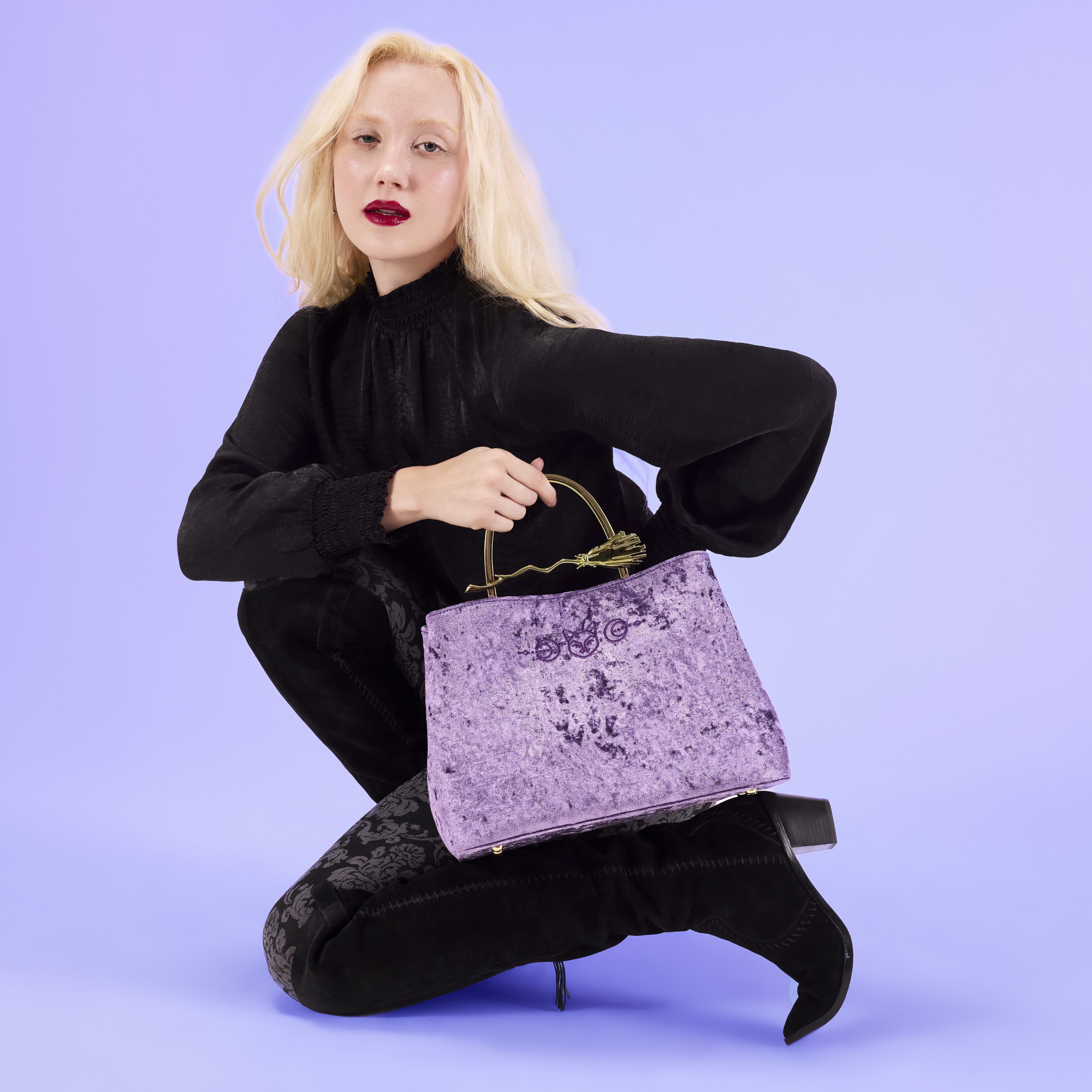 Hocus Pocus Velvet Crossbody Bag | Loungefly